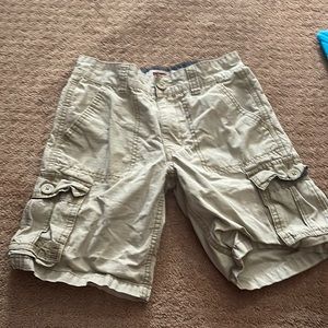 Levi's boys size 8 reg khaki cargo shorts